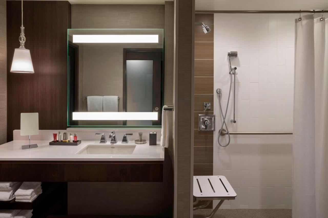 Buffalo Marriott At Lecom Harborcenter Exteriér fotografie
